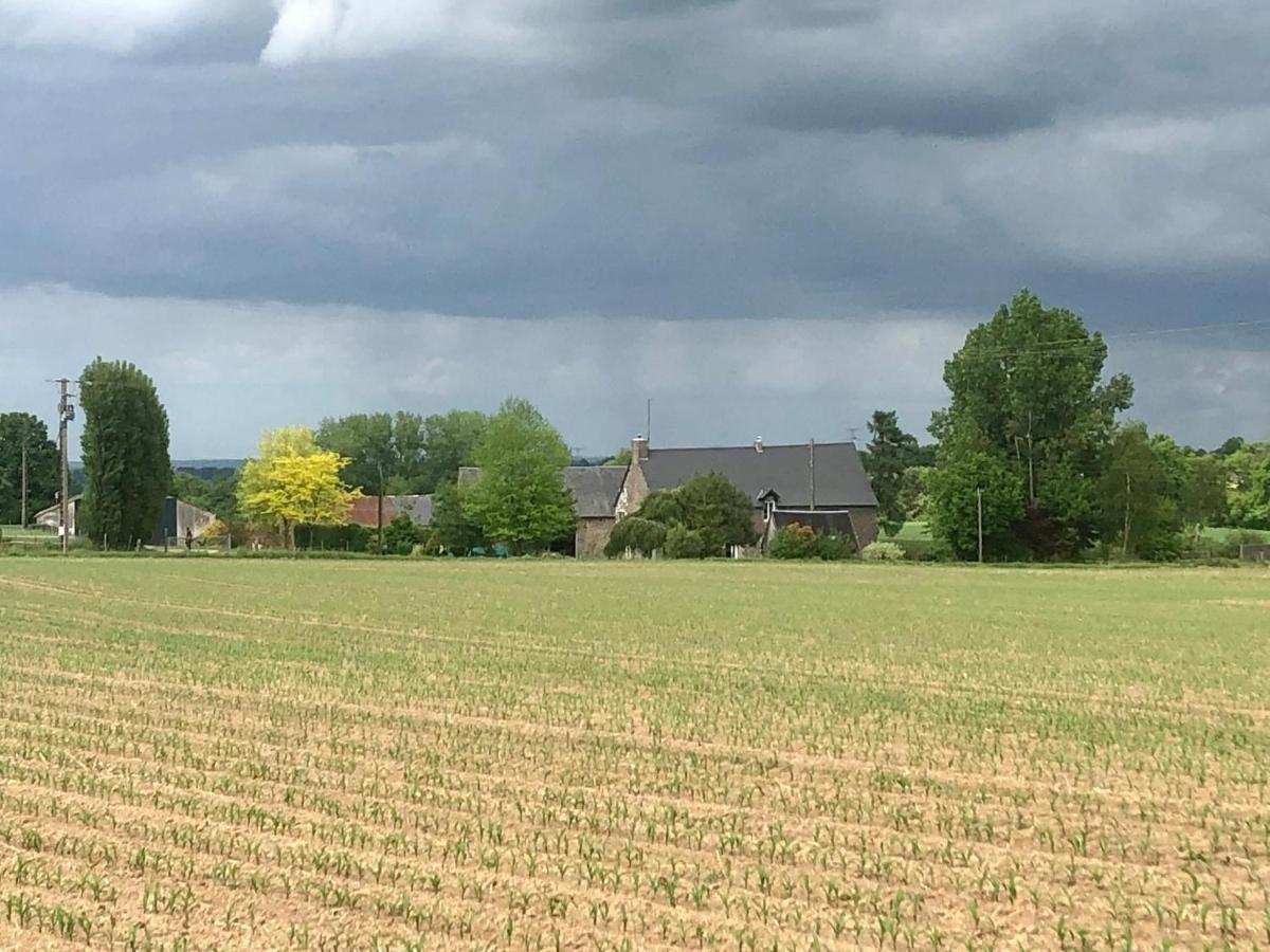 Welcoming And Peaceful Bed And Breakfast Fougerolles-du-Plessis 외부 사진